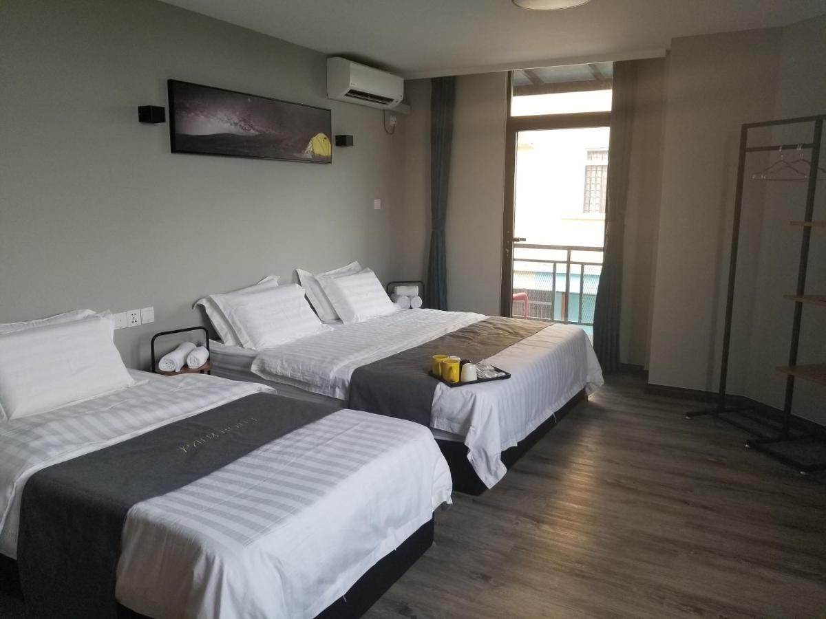 Paly Hotel เซมปอร์นา ภายนอก รูปภาพ