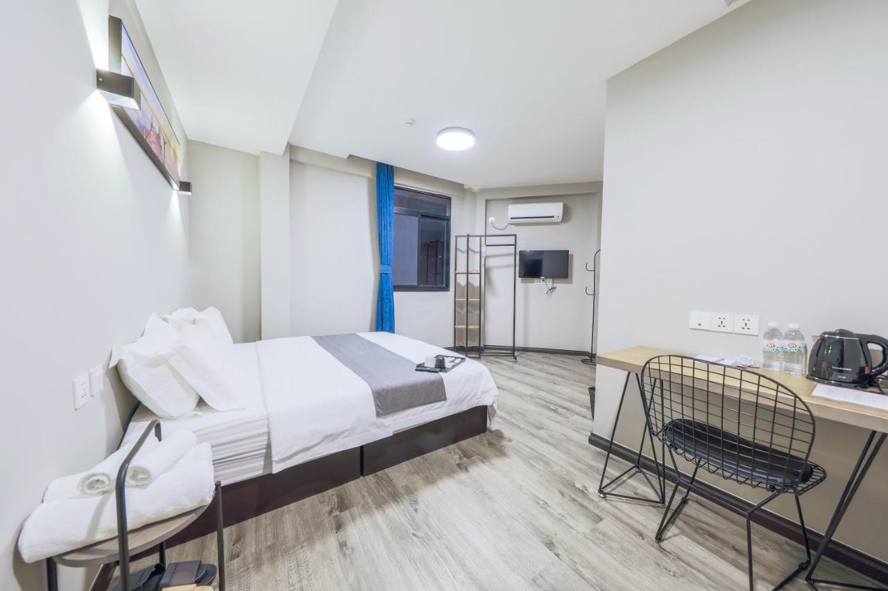 Paly Hotel เซมปอร์นา ภายนอก รูปภาพ